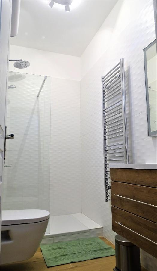 אקס-אן-פרובאנס Blue Fountain Luxueux Studio Aix Centre Historique -Wifi-Smart Tv- מראה חיצוני תמונה